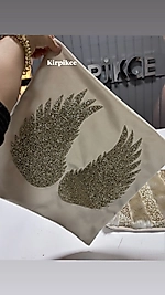 Melek kanatlı kadife kırlent