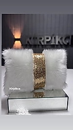 Pul deyaylı peluş yastıl